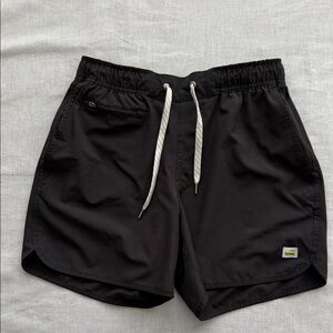 Men’s Vuori Black Drawstring 5”Shorts Sz S